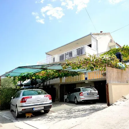 Apartman Borna * Trogir